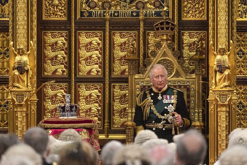 El Príncipe Carlos durante la apertura del Parlamento en la Cámara de los Lores, el 10 de mayo. Fotógrafo: Dan Kitwood/Getty Images El Príncipe Carlos durante la apertura del Parlamento en la Cámara de los Lores, el 10 de mayo. Fotógrafo: Dan Kitwood/Getty Images