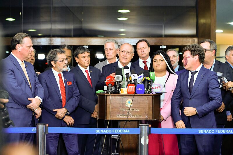 Vice-presidente eleito Geraldo Alckmin (PSB) entrega PEC da Transição ao Congresso, em 16/11/2022 Vice-presidente eleito Geraldo Alckmin (PSB) entrega PEC da Transição ao Congresso, em 16/11/2022