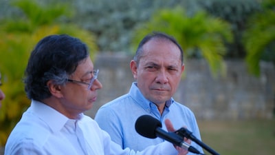 Gobierno Petro anuncia arancel de 30% a las importaciones de más productos ecuatorianos Gobierno Petro anuncia arancel de 30% a las importaciones de más productos ecuatorianos