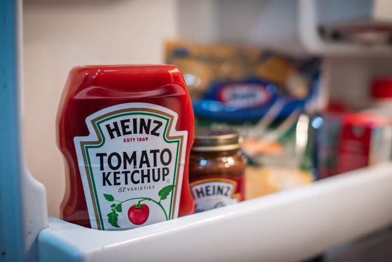 Calor recorde testa esforços da Kraft Heinz para manter padrão de qualidade de um dos produtos de bens de consumo mais vendidos e famosos do mundo Calor recorde testa esforços da Kraft Heinz para manter padrão de qualidade de um dos produtos de bens de consumo mais vendidos e famosos do mundo