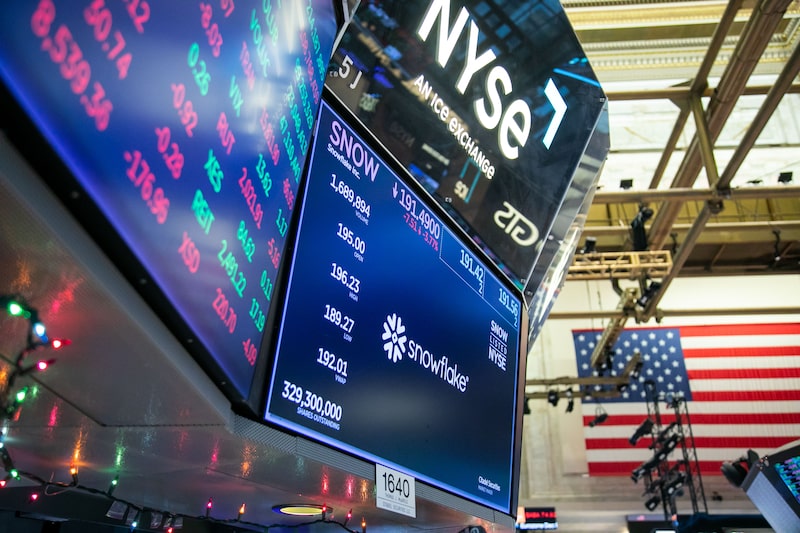 Snowflake Inc. signage on the floor of New York Stock Exchange (NYSE) in New York, US, on Tuesday, Jan. 2, 2023. US stocks are likely to take a breather from their rapid gains before a potential fresh catalyst arrives in the form of the next earnings season, according to Oppenheimer Asset Management. Photographer: Michael Nagle/Bloomberg Snowflake Inc. signage on the floor of New York Stock Exchange (NYSE) in New York, US, on Tuesday, Jan. 2, 2023. US stocks are likely to take a breather from their rapid gains before a potential fresh catalyst arrives in the form of the next earnings season, according to Oppenheimer Asset Management. Photographer: Michael Nagle/Bloomberg