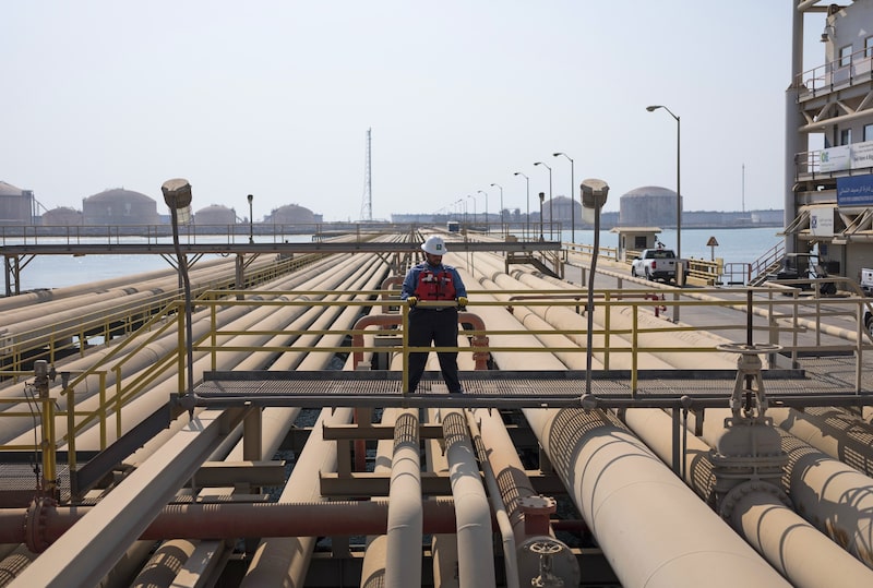 A reabertura do Estreito de Ormuz já trouxe um grande volume de petróleo para o mercado global (Foto: Simon Dawson/Bloomberg) A reabertura do Estreito de Ormuz já trouxe um grande volume de petróleo para o mercado global (Foto: Simon Dawson/Bloomberg)