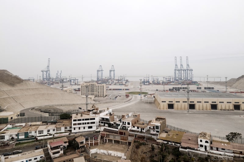 Viviendas cercanas al puerto de Chancay durante su construcción en Chancay, Perú, en junio de 2025.
Fotógrafo: Alessandro Cinque/Bloomberg Viviendas cercanas al puerto de Chancay durante su construcción en Chancay, Perú, en junio de 2025.
Fotógrafo: Alessandro Cinque/Bloomberg