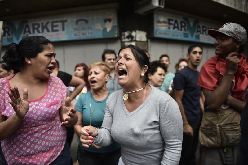 Un grupo de manifestantes protesta por la falta de alimentos en Caracas, Venezuela. (Foto de archivo) Un grupo de manifestantes protesta por la falta de alimentos en Caracas, Venezuela. (Foto de archivo)