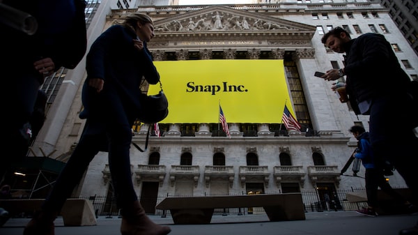 Snap eleva la previsión de ventas antes de lanzar sus gafas de realidad aumentada Snap eleva la previsión de ventas antes de lanzar sus gafas de realidad aumentada
