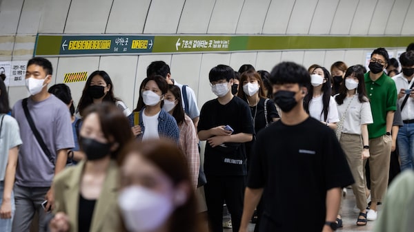 Por una ley, los surcoreanos pasarán a ser uno o dos años más jóvenes Por una ley, los surcoreanos pasarán a ser uno o dos años más jóvenes