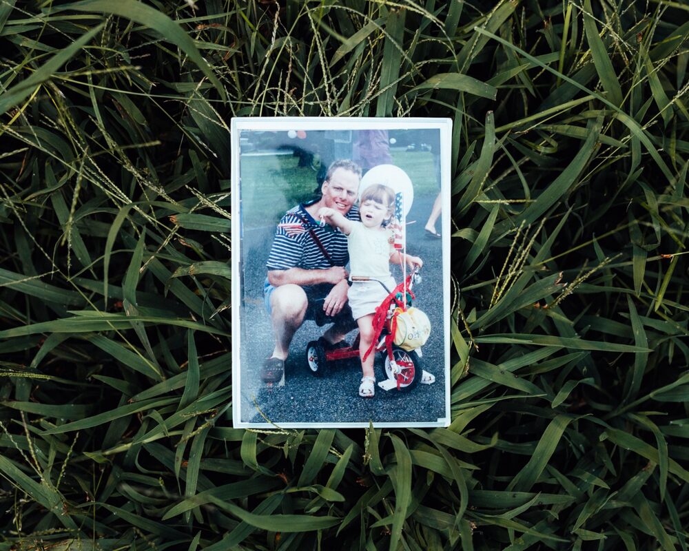 Maggie Smith y su padre, Jeffrey Smith. Él trabajaba en Sandler O'Neill & Partners en el World Trade Center el 11 de septiembre. Foto: George Etheredge/Bloomberg Maggie Smith y su padre, Jeffrey Smith. Él trabajaba en Sandler O'Neill & Partners en el World Trade Center el 11 de septiembre. Foto: George Etheredge/Bloomberg