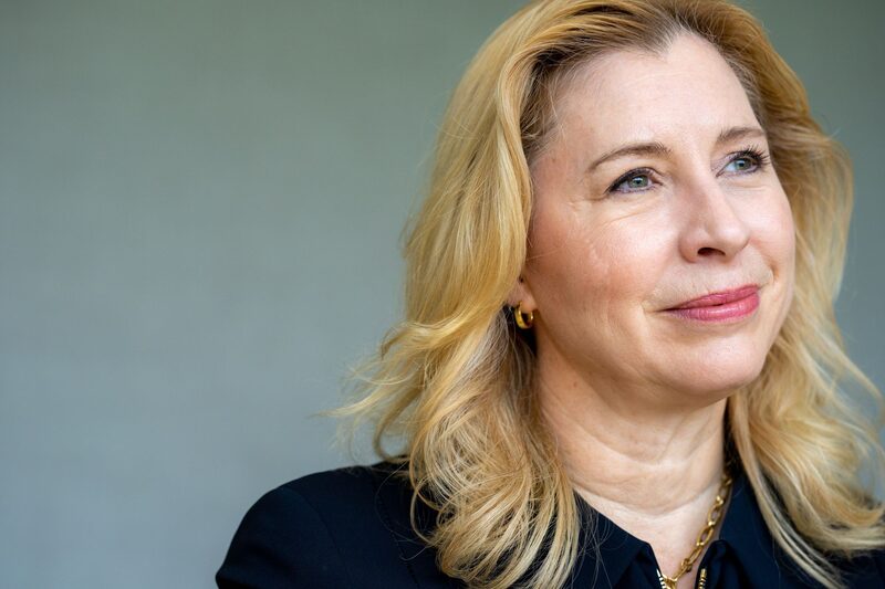 Patterson e seus colegas da Bridgewater olham com desconfiança para preços de mercado que sugerem uma taxa básica de juros máxima de pouco mais de 3% Patterson e seus colegas da Bridgewater olham com desconfiança para preços de mercado que sugerem uma taxa básica de juros máxima de pouco mais de 3%