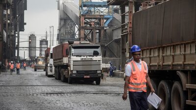 Rumo busca fundos em parcerias para expandir malhas e terminais, dizem fontes  Rumo busca fundos em parcerias para expandir malhas e terminais, dizem fontes