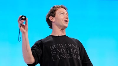 Meta sorprende al presentar Muse Charm, un dispositivo de bolsillo creado para su asistente de IA Muse Meta sorprende al presentar Muse Charm, un dispositivo de bolsillo creado para su asistente de IA Muse