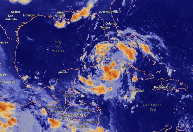 Debby reaparecerá posiblemente sobre el Atlántico el 7 de agosto y tocará tierra por segunda vez el 8 de agosto en Carolina del Sur. Debby reaparecerá posiblemente sobre el Atlántico el 7 de agosto y tocará tierra por segunda vez el 8 de agosto en Carolina del Sur.