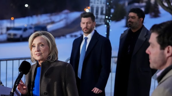 Hillary Clinton niega vínculos con Epstein ante el Congreso de EE.UU. Hillary Clinton niega vínculos con Epstein ante el Congreso de EE.UU.