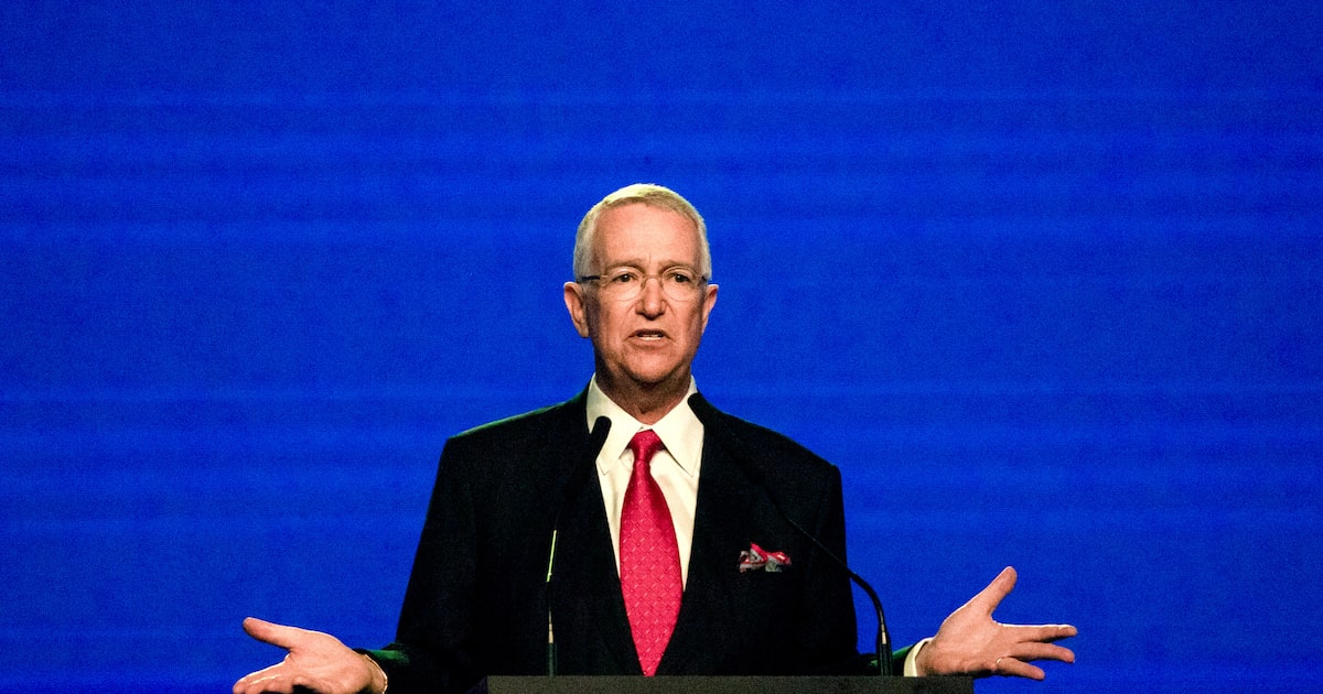 GRUPO SALINAS: DEUDAS Y CONFLICTOS FISCALES