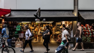 Copom vê política monetária surtir efeito, mas mantém alerta sobre inflação no país Copom vê política monetária surtir efeito, mas mantém alerta sobre inflação no país