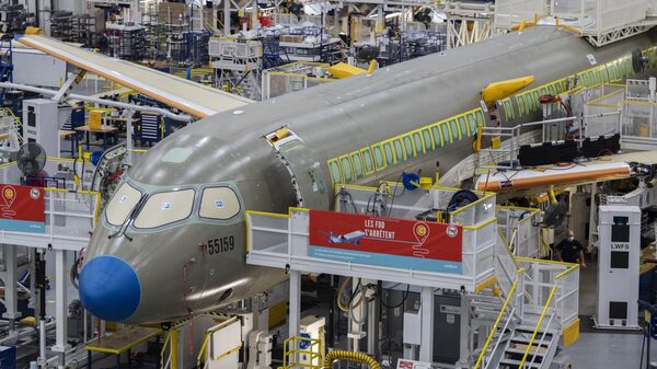 JetBlue pede jatos Airbus para acelerar aposentadoria de Embraer JetBlue pede jatos Airbus para acelerar aposentadoria de Embraer