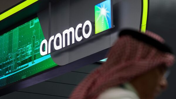 Cerca de 60% da oferta de US$ 11,2 bi da Aramco irá para estrangeiros, dizem fontes Cerca de 60% da oferta de US$ 11,2 bi da Aramco irá para estrangeiros, dizem fontes