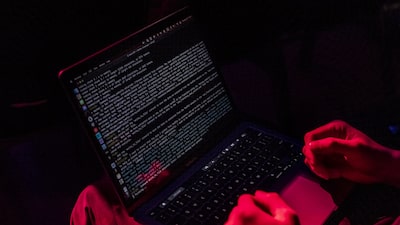 Hackers están usando IA para lanzar ciberataques a mayor escala y más difíciles de bloquear Hackers están usando IA para lanzar ciberataques a mayor escala y más difíciles de bloquear