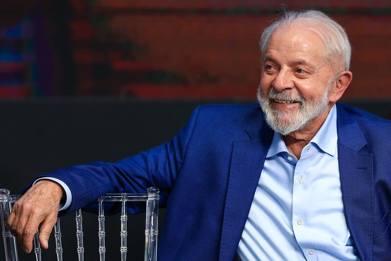 La mejora en la perspectiva se produce mientras Brasil intenta recuperar el estatus de grado de inversión que perdió hace casi una década. La mejora en la perspectiva se produce mientras Brasil intenta recuperar el estatus de grado de inversión que perdió hace casi una década.