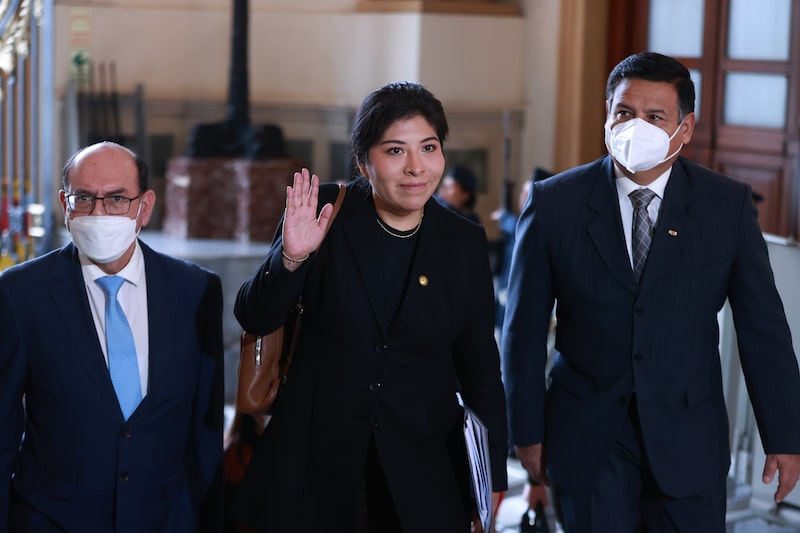 El presupuesto 2023 se empezó a debatir en el Pleno del Congreso este lunes 28 de noviembre, y estuvieron presentes Betssy Chávez, presidenta del Consejo de Ministros, así como su Gabinete Ministerial que deberá sustentar los egresos de cada sector. El presupuesto 2023 se empezó a debatir en el Pleno del Congreso este lunes 28 de noviembre, y estuvieron presentes Betssy Chávez, presidenta del Consejo de Ministros, así como su Gabinete Ministerial que deberá sustentar los egresos de cada sector.