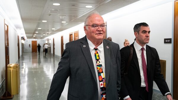 Comisionado del IRS Billy Long dejará el cargo; Bessent asumirá como jefe interino Comisionado del IRS Billy Long dejará el cargo; Bessent asumirá como jefe interino