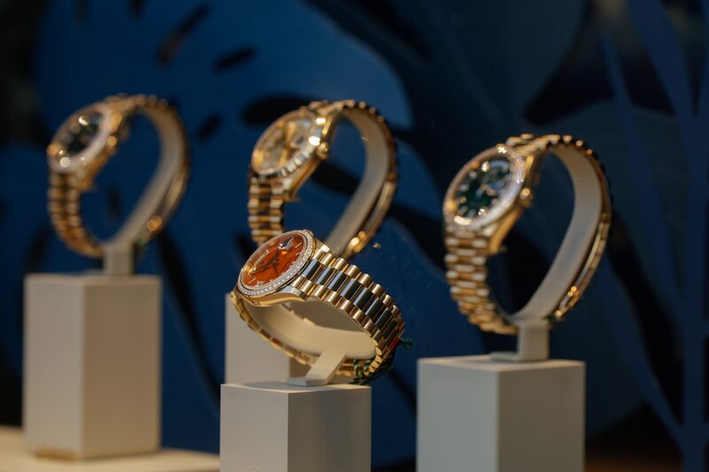 O governo chamou a medida de “incompreensível”, e as empresas tiveram que correr para descobrir como reagir e proteger seus negócios O governo chamou a medida de “incompreensível”, e as empresas tiveram que correr para descobrir como reagir e proteger seus negócios