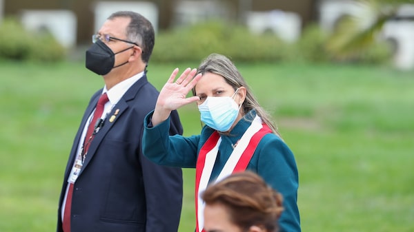 Presidenta del Congreso de Perú no descarta posibilidad de elecciones generales Presidenta del Congreso de Perú no descarta posibilidad de elecciones generales