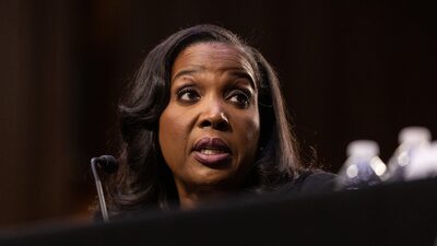 Trump demite diretora Lisa Cook e amplia temor sobre independência do Fed Trump demite diretora Lisa Cook e amplia temor sobre independência do Fed