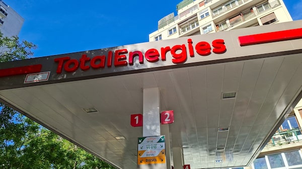 TotalEnergies aumenta dividendos e recompras com lucro elevado por alta do petróleo TotalEnergies aumenta dividendos e recompras com lucro elevado por alta do petróleo