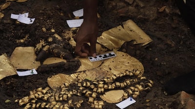 Foto: Tesoro repleto de oro hallado en una tumba de casi 1300 años en Panamá este 2024 Foto: Tesoro repleto de oro hallado en una tumba de casi 1300 años en Panamá este 2024