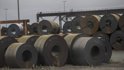 Dólar se fortalece depois que Trump reafirma ameaça sobre tarifas comerciais Dólar se fortalece depois que Trump reafirma ameaça sobre tarifas comerciais