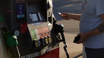Trump respalda suspensión temporal de impuesto a la gasolina en EE.UU. por alza del petróleo Trump respalda suspensión temporal de impuesto a la gasolina en EE.UU. por alza del petróleo