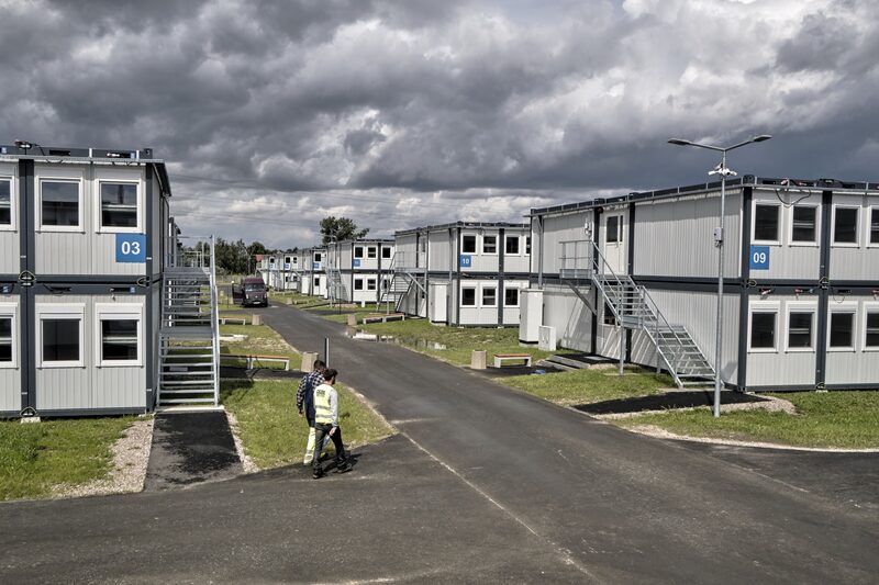 Un complejo residencial para trabajadores de la refinería de Orlen SA en el pueblo de Biala, a las afueras de Plock, Polonia, el martes 8 de agosto de 2023. Un complejo residencial para trabajadores de la refinería de Orlen SA en el pueblo de Biala, a las afueras de Plock, Polonia, el martes 8 de agosto de 2023.