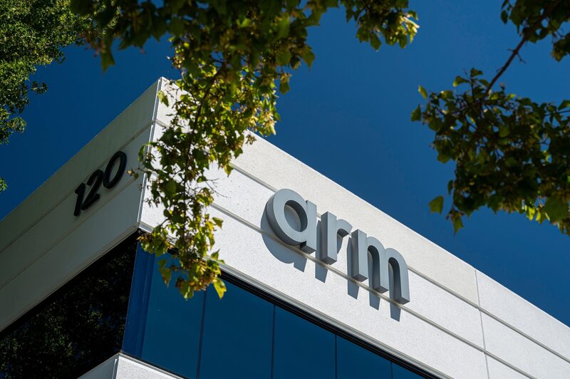 SoftBank cumplió sus ambiciones para Arm al recaudar US$4.870 millones en la mayor oferta pública inicial del año, al tiempo que resistió la tentación de intentar conseguir más SoftBank cumplió sus ambiciones para Arm al recaudar US$4.870 millones en la mayor oferta pública inicial del año, al tiempo que resistió la tentación de intentar conseguir más