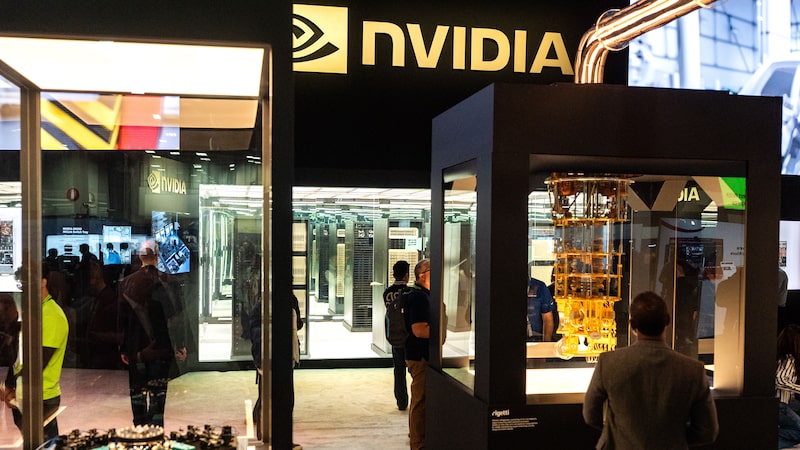 Nvidia rompe otro récord en Wall Street y supera los US$5,5 billones en valor de mercado Nvidia rompe otro récord en Wall Street y supera los US$5,5 billones en valor de mercado