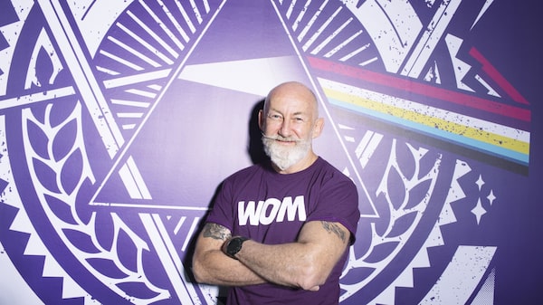 Operador de telefonía móvil chileno está generando fuertes pérdidas a sus bonistas Operador de telefonía móvil chileno está generando fuertes pérdidas a sus bonistas