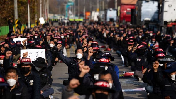 Los salarios mundiales no siguen el ritmo de la alta inflación, según la OIT Los salarios mundiales no siguen el ritmo de la alta inflación, según la OIT