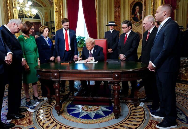 Se espera que muchas de las órdenes de Trump sean impugnadas ante los tribunales. Se espera que muchas de las órdenes de Trump sean impugnadas ante los tribunales.