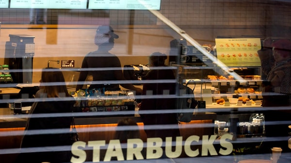 Starbucks desarrolla software con IA para reemplazar herramientas de Microsoft e IBM Starbucks desarrolla software con IA para reemplazar herramientas de Microsoft e IBM