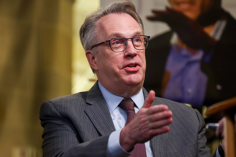 La Fed está bien posicionada ante shock de oferta por guerra con Irán, dice John Williams La Fed está bien posicionada ante shock de oferta por guerra con Irán, dice John Williams