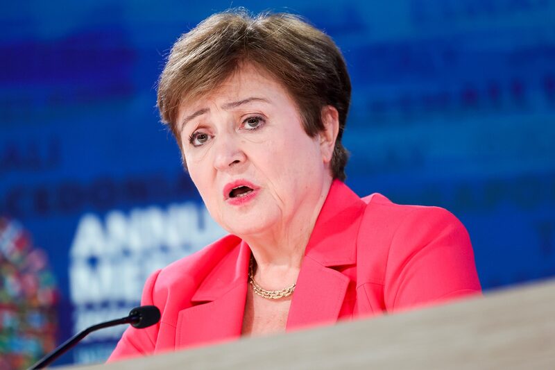 Kristalina Georgieva: Temores arancelarios de Trump impulsan las tasas globales al alza. Kristalina Georgieva: Temores arancelarios de Trump impulsan las tasas globales al alza.