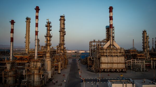 El mercado petrolero afronta nuevos riesgos en Irán tras la crisis venezolana El mercado petrolero afronta nuevos riesgos en Irán tras la crisis venezolana
