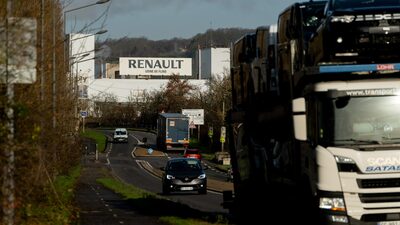 Renault quer compensação pela aquisição da Nissan pela Honda, dizem fontes Renault quer compensação pela aquisição da Nissan pela Honda, dizem fontes