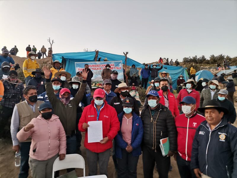 Paralización de Cuajone: Comunidad de Perú firma acta para levantar los bloqueos. Paralización de Cuajone: Comunidad de Perú firma acta para levantar los bloqueos.