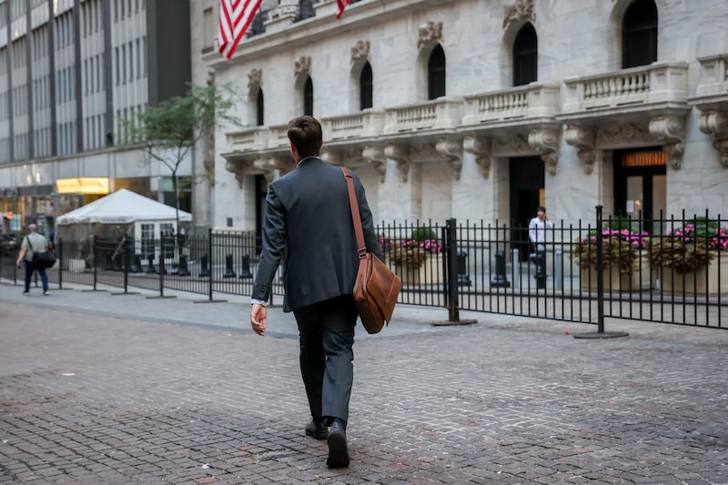 Stocks Climb As Treasury Steps In To Support Bonds Stocks Climb As Treasury Steps In To Support Bonds