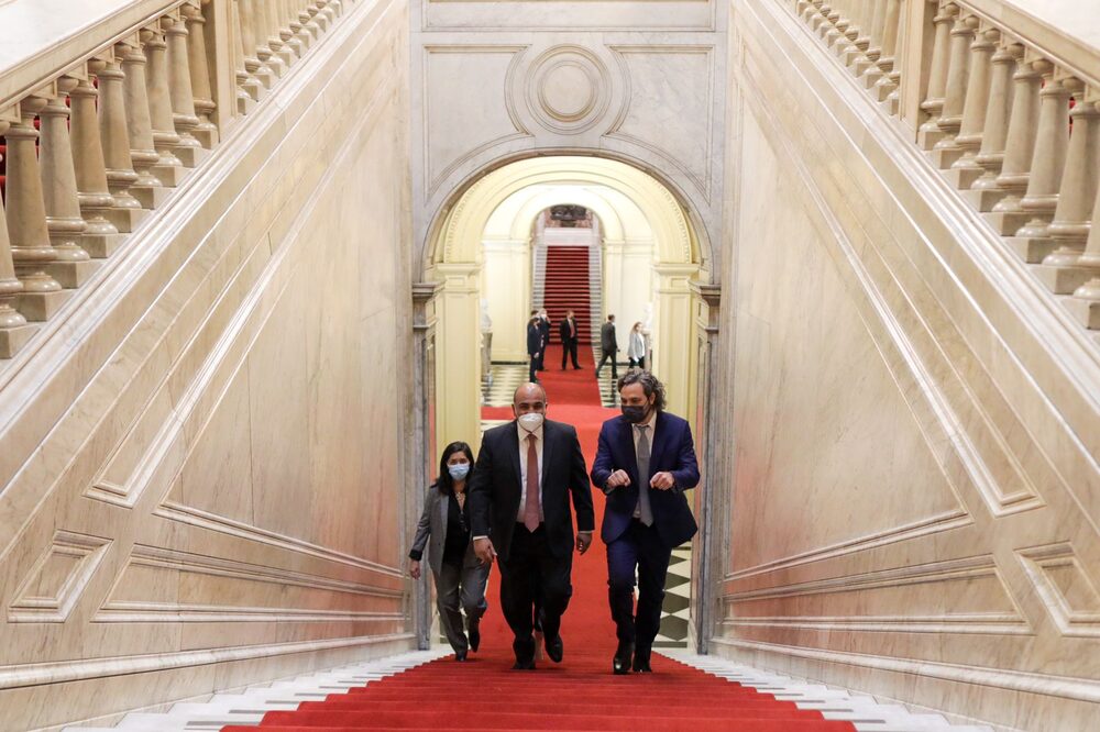 El exjefe de Gabinete ingresó a la Casa Rosada con su sucesor El exjefe de Gabinete ingresó a la Casa Rosada con su sucesor