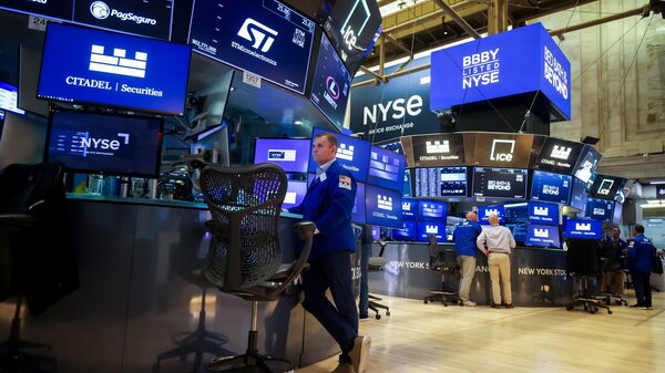 Nasdaq cierra con su mayor caída semanal desde abril, mientras siguen las dudas sobre la IA Nasdaq cierra con su mayor caída semanal desde abril, mientras siguen las dudas sobre la IA