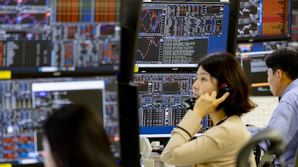 ETFs da BlackRock e Vanguard se distanciam com rali de ações de tecnologia ETFs da BlackRock e Vanguard se distanciam com rali de ações de tecnologia