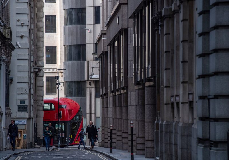 O presidente do BOE, André Bailey, descreveu a perspectiva como o mais difícil desafio enfrentado desde que ganharam autoridade para definir os juros há 25 anos. O presidente do BOE, André Bailey, descreveu a perspectiva como o mais difícil desafio enfrentado desde que ganharam autoridade para definir os juros há 25 anos.
