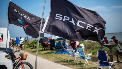SpaceX sondea a bancos fuera de Estados Unidos para su salida a bolsa este año SpaceX sondea a bancos fuera de Estados Unidos para su salida a bolsa este año