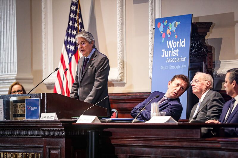 En Nueva York, el presidente
Guillermo Lasso participó el 20 de julio en la sesión de apertura del World Law Congress. En Nueva York, el presidente
Guillermo Lasso participó el 20 de julio en la sesión de apertura del World Law Congress.